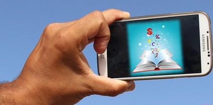 Konkurs „Selfie z moją ulubioną polską książką”